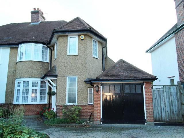 Bodley Road, New Malden 4 bed semi detached house to rent £3,200 pcm £738 pw