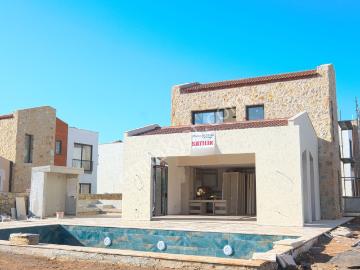 Bodrum Çamlık'da Satılık 4+1 Lüks Villa