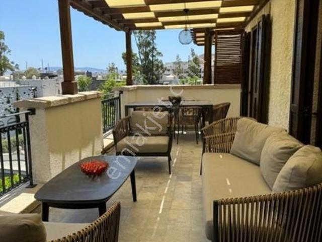Bodrum Anthaven'da Kanal Manzaralı Kiralık 2+1 Daire