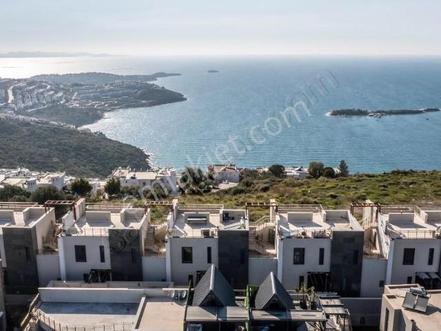 Bodrum Adabükünde Deniz & Göl Manzaralı Özel Havuzlu 4+1 Villa