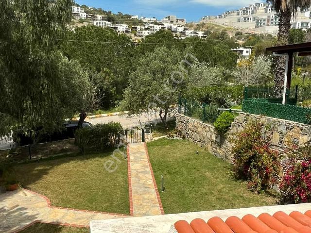 Bodrum Adabükü'nde Satılık Villa Doktorlar Sitesi