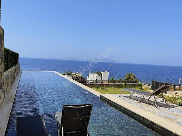 Bodrum Akyarlarda Müstakil Havuzlu Bahçeli Müstakil Villa