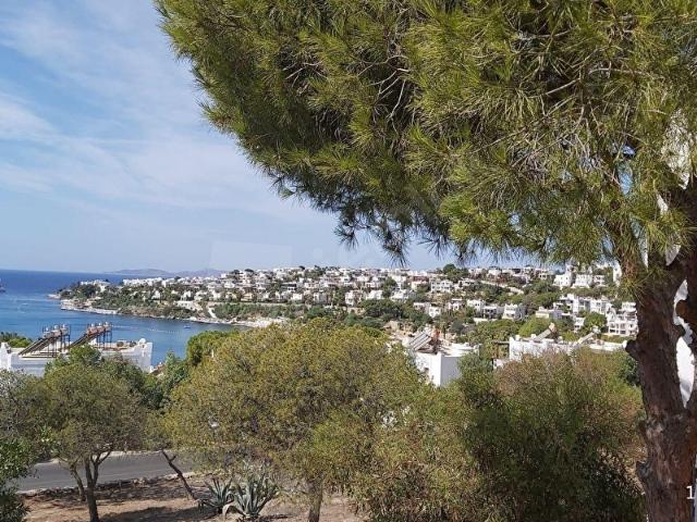 BODRUM AKÇABÜKTE SATILIK DEVREMÜLK DENİZE YAKIN