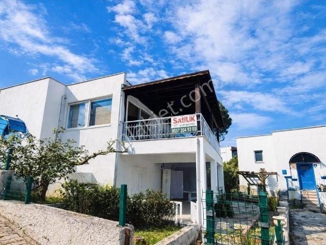 Bodrum Çapa Tatil Köyünde Özel Plajlı Deniz Manzaralı Satılık 4+2 Müstakil Ev