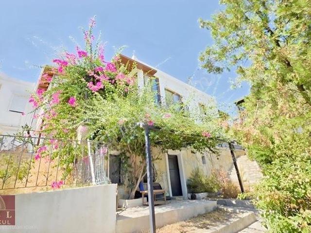Bodrum Asarlık'ta Deniz Manzaralı 3+1 Full Eşyalı İkiz Villa