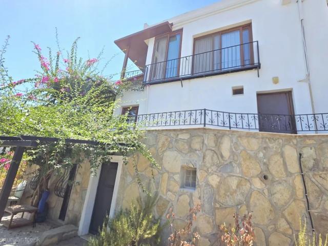 Bodrum Asarlık'ta Deniz Manzaralı 3+1 Full Eşyalı İkiz Villa