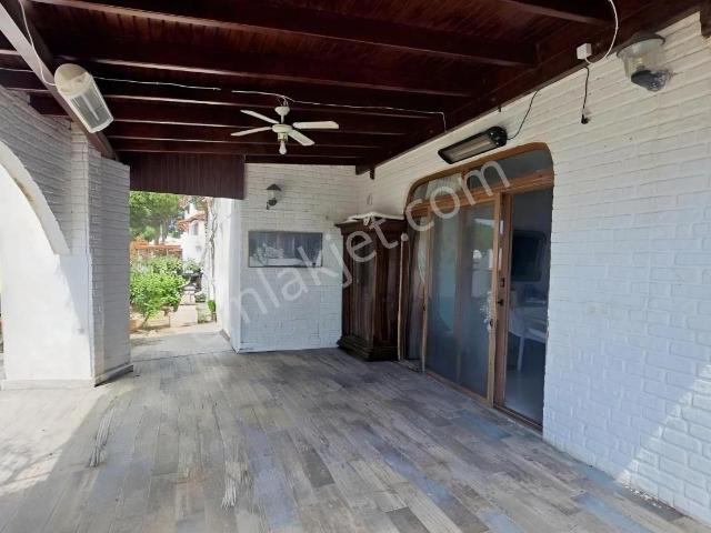 Bodrum Boğaziçi Maya Tatil Köyünde Kiralık 4+1 Bahçe Katı Daire