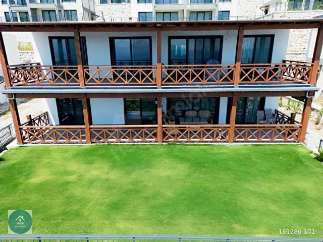 Bodrum Bağla Denize Sıfır Özel Plaj Satılık 2+1 FLAT Daire