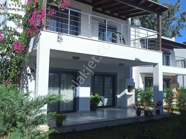 Bodrum Bağla Havuzlu Site İçerisin`de 2+1 Müstakil Villa