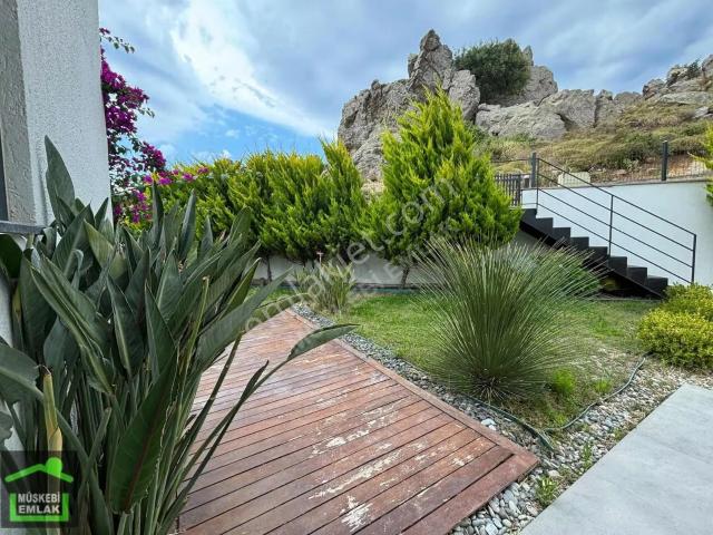 Bodrum Bağla Panoramik Manzaralı Tam Müstakil 4+1 Dubleks Villa