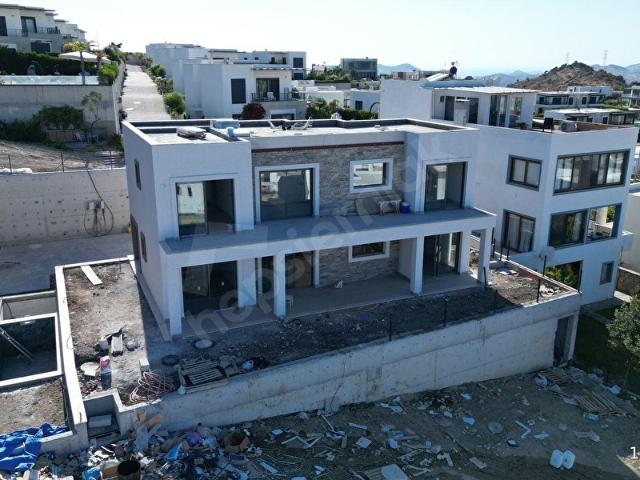 BODRUM BAĞLA'DA YAHŞİ KOYUNA HAKİM 3+1 ÖZEL BİR DAİRE