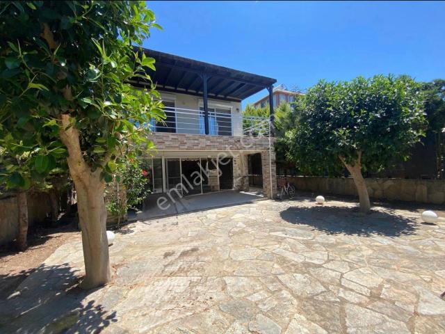 Bodrum Bahçelievler’de 295 M² Arsa İçinde 3+1 Tam Müstakil Bahçeli Satılık Ev