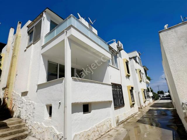 Bodrum Bankevlerde 2,5+1 Düz Ayak Alt Kat Dubleks Daire