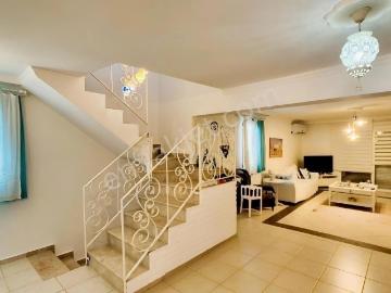 Bodrum Bardakçıda Deniz Manzaralı Teraslı İkiz Dubleks Villa