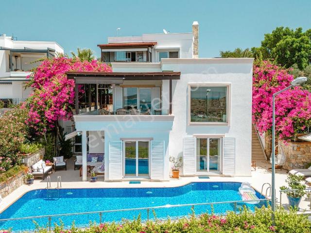 Bodrum Bardakçı Deniz Manzaralı Ve Özel Havuzlu Kiralık Villa