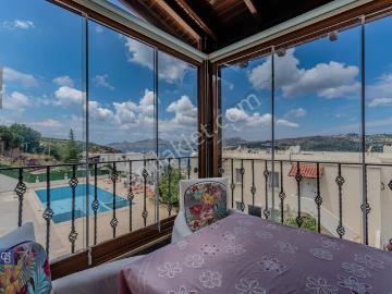 Bodrum Bitez B lıfe Sitesinde Deniz Manzaralı Eşyalı 3+1 Kiralık
