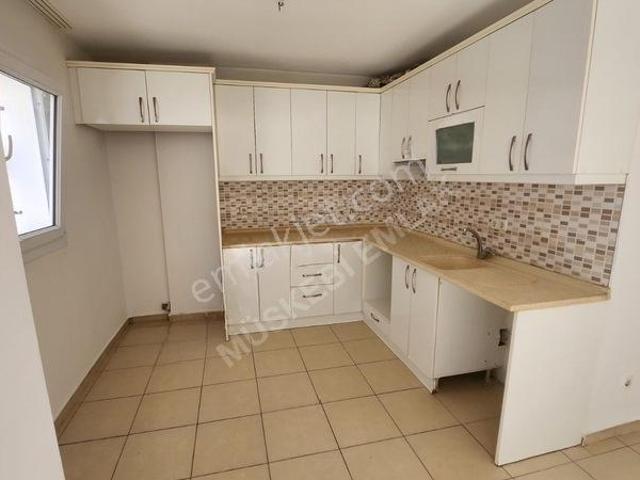 Bodrum Bitez Merkezde Kiralık 2+1 Alt Kat Daire