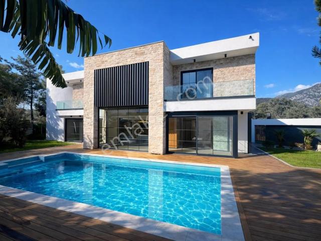 Bodrum Bitez Merkezi Konum Satılık Tam Müstakil 6+1 Villa