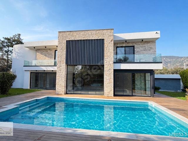 Bodrum Bitez Merkezi Konum Satılık Tam Müstakil 6+1 Villa