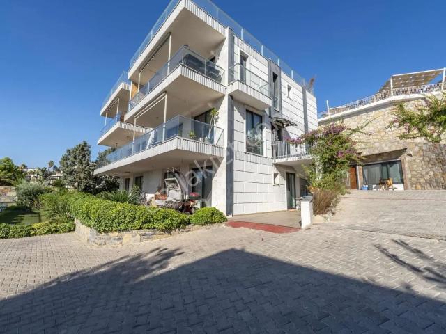 Bodrum Bitez Sahilinde Eşsiz Deniz Manzaralı Daire