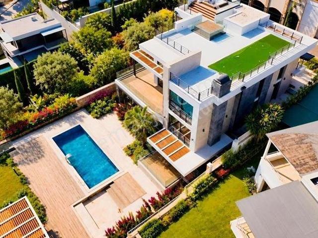 Bodrum Bitezde Deniz Manzaralı Satılık Malikane