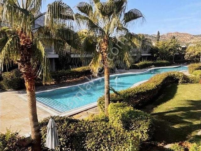 Bodrum Gölköy De Havuzlu Site İçersinde Kiralık Daire