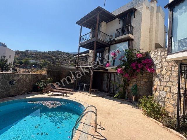 Bodrum Gölköy De Satılık Tripleks Ev