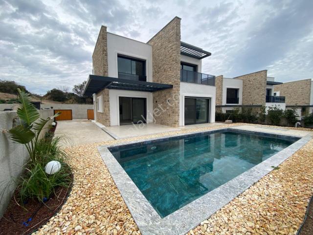 Bodrum Yalıkavak'ta Satılık Özel Havuzlu Tam Müstakil 3+1 Villa