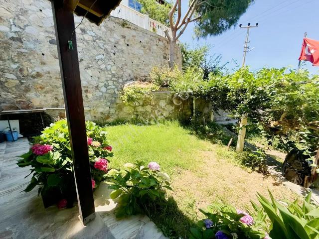 Bodrum Gümüşlük Eşyalı Denize 500 Metre 2+1 Yıllık Kiralık