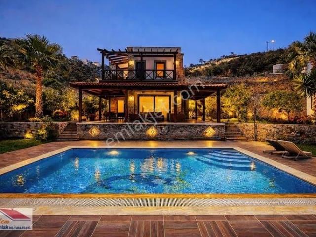 Bodrum gündoğan 1000 M² Arsada Panoramik Deniz Manzaralı Villa