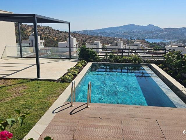 Bodrum Gündoğan Deniz Manzaralı Bahçeli Özel Havuzlu Satılık Yeni Villa Ev