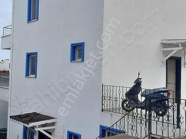 Bodrum Gündoğan Satılık Bahçeli Tripleks Villa