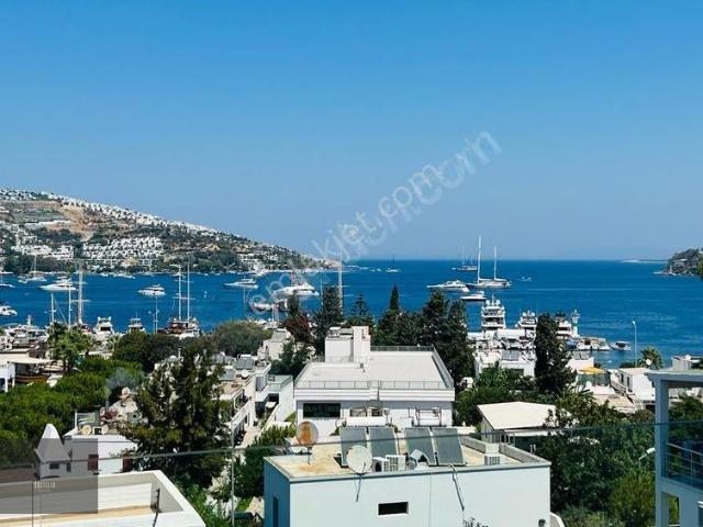 Bodrum Gündoğan'da Deniz Manzaralı Kiralık Modern Dubleks Villa