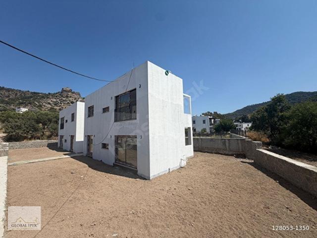 Bodrum Gündoğanda Satılık 2 + 1 Üst kat Daire