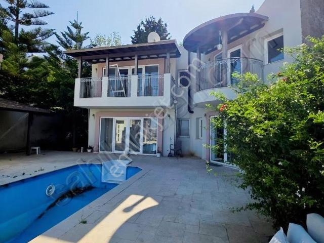 Bodrum Gürece Müştemilatlı Müstakil Villa