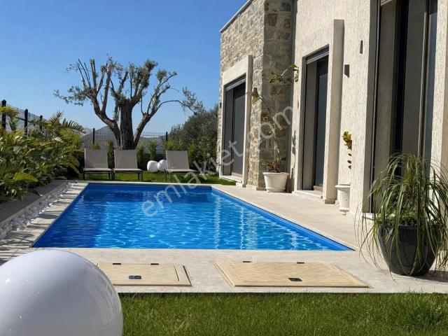 Bodrum Gürece Tek Katlı Müstakil Havuzlu Lüks Villa Kiralık
