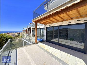 BODRUM DENİZE SIFIR TURKUAZ KOYU MAVİ BAYRAK PLAJLI SİTEDE MANZARALI YENİ 6+2 TRİPLEKS VİLLA