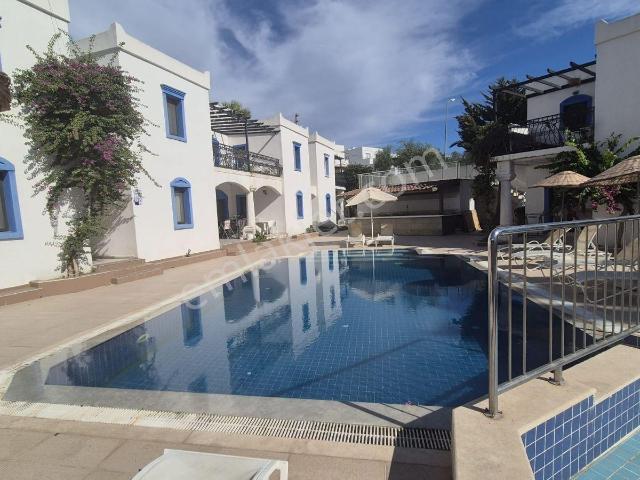 Bodrum Eskiçeşme Güvenlikli Havuzlu Sitede Eşyalı 1+1