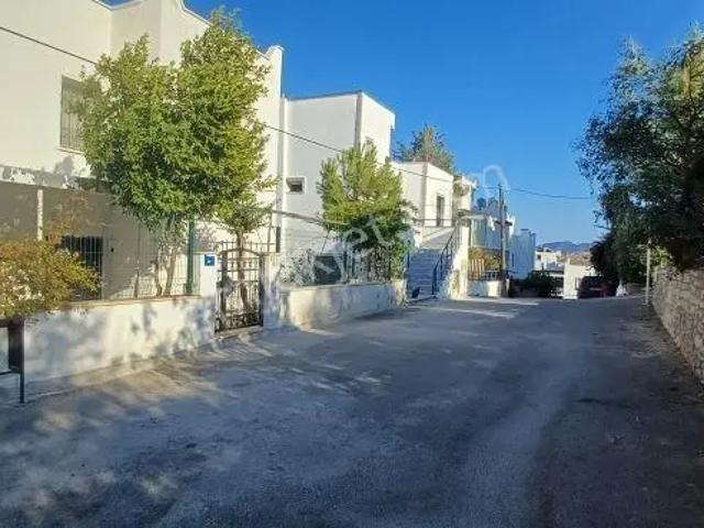Bodrum Eskiçeşme Kiralık 2+1 Bahçe Katı Daire