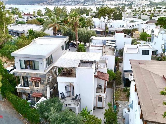 Bodrum Eskiçeşmede Denize 300 Metre Tam Müstakıl Villa