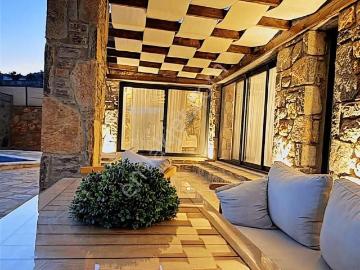 Bodrum Kızılağaç Satılık Havuzlu Otoparklı Luks Taş Villa