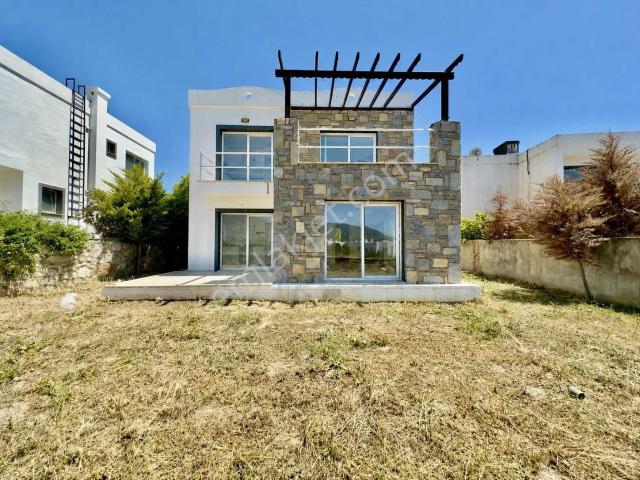 Bodrum Konacık 500 M2 Arsada 4+1 E Dönüşebilir 2 Adet 2+1 Daire