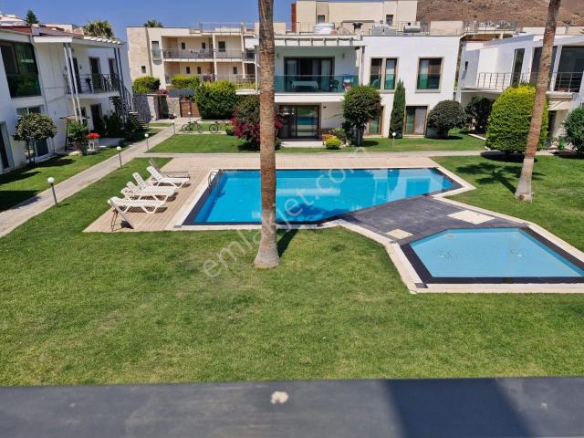 Bodrum Kadıkalesinde Denize Sıfır 2+1 Fırsat Bahcekatı