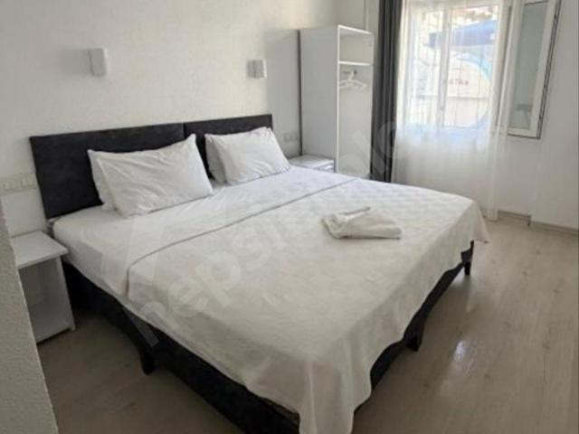 BODRUM KUMBAHÇEDE KALE MANZARALI SAHİLE 50 ADIM AYLIK KİİRALIK