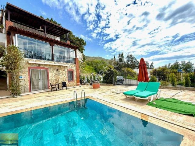 Bodrum Kumbahçede Satılık Daire Denize Yakın Ev Havuzlu Sitede Kumsala Yakın Yabancidan Uygun Fiyat