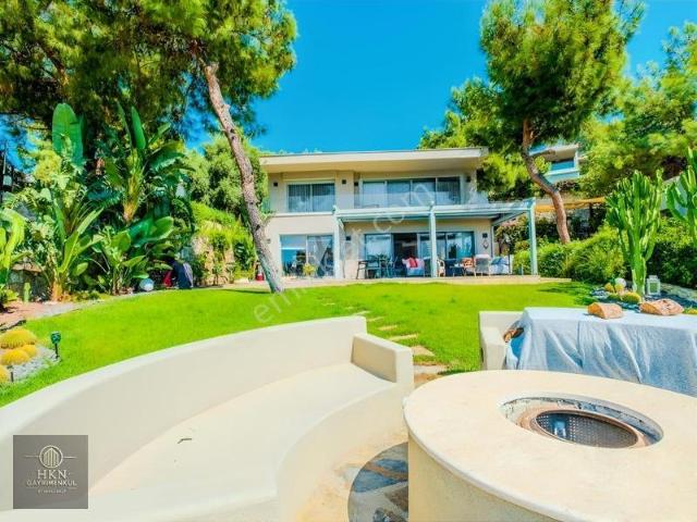 Bodrum Kumbahçede Site İçersinde Yıllık Kiralık Ultra Lüks Villa