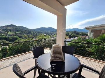 Bodrum Ortakent Butik Sitede Merkezi Konumda Kiralık Daire