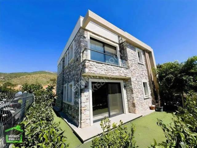 Bodrum Ortakent Havuzlu Site İçerisinde Kiralık Dubleks Villa