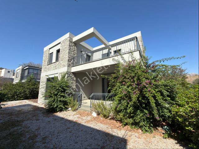 Bodrum Ortakent Merkez De Satılık 3+1 Müstakil Villa