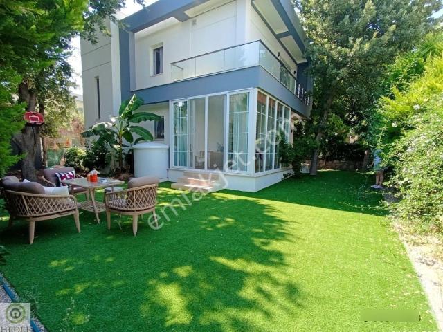 Bodrum Ortakent Müsgebi Sitede Kiralık 3+1 Bahçeli Dubleks Villa